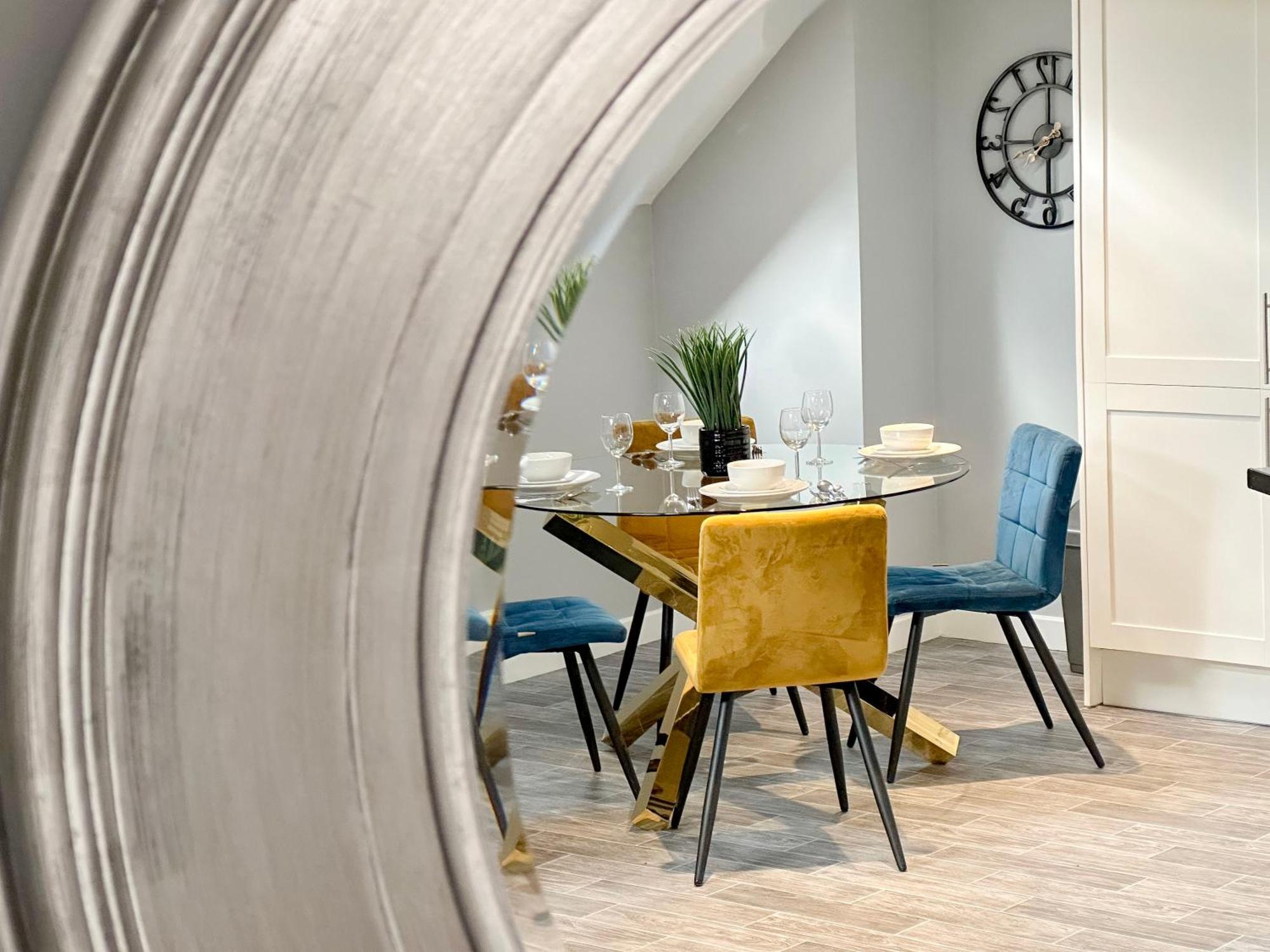 Luxury Boutique Apartments Block Free Street Parking Hounslow Eksteriør billede
