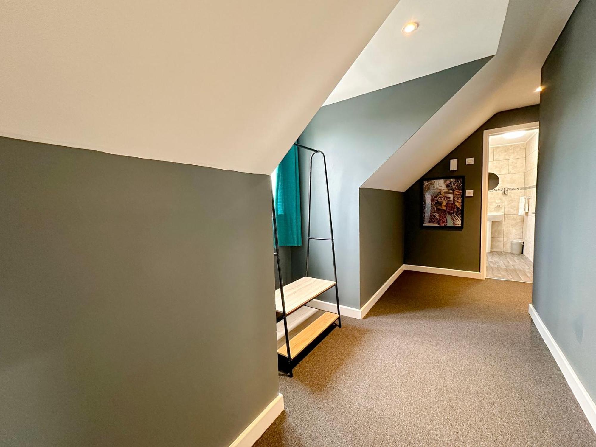 Luxury Boutique Apartments Block Free Street Parking Hounslow Eksteriør billede