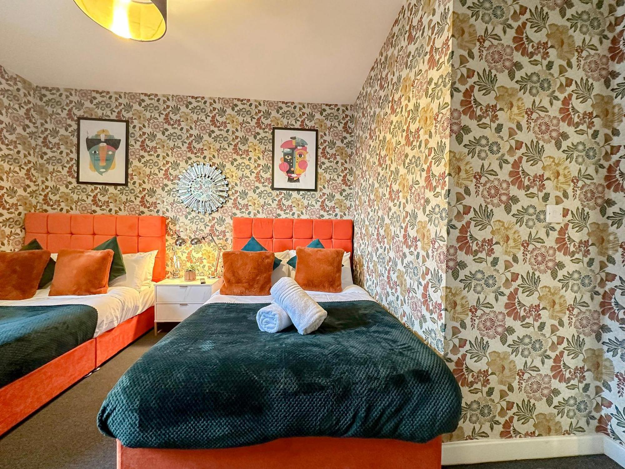Luxury Boutique Apartments Block Free Street Parking Hounslow Eksteriør billede