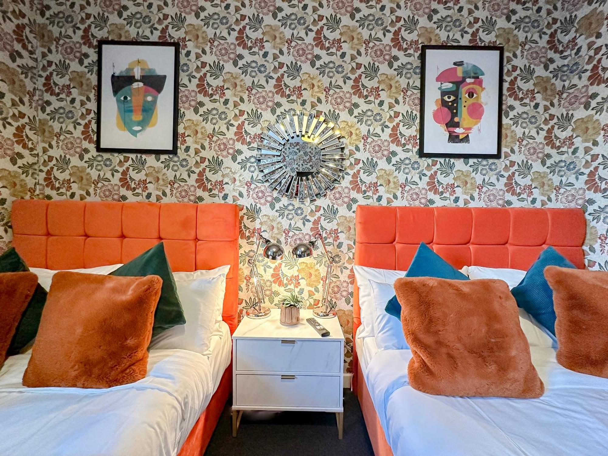 Luxury Boutique Apartments Block Free Street Parking Hounslow Eksteriør billede