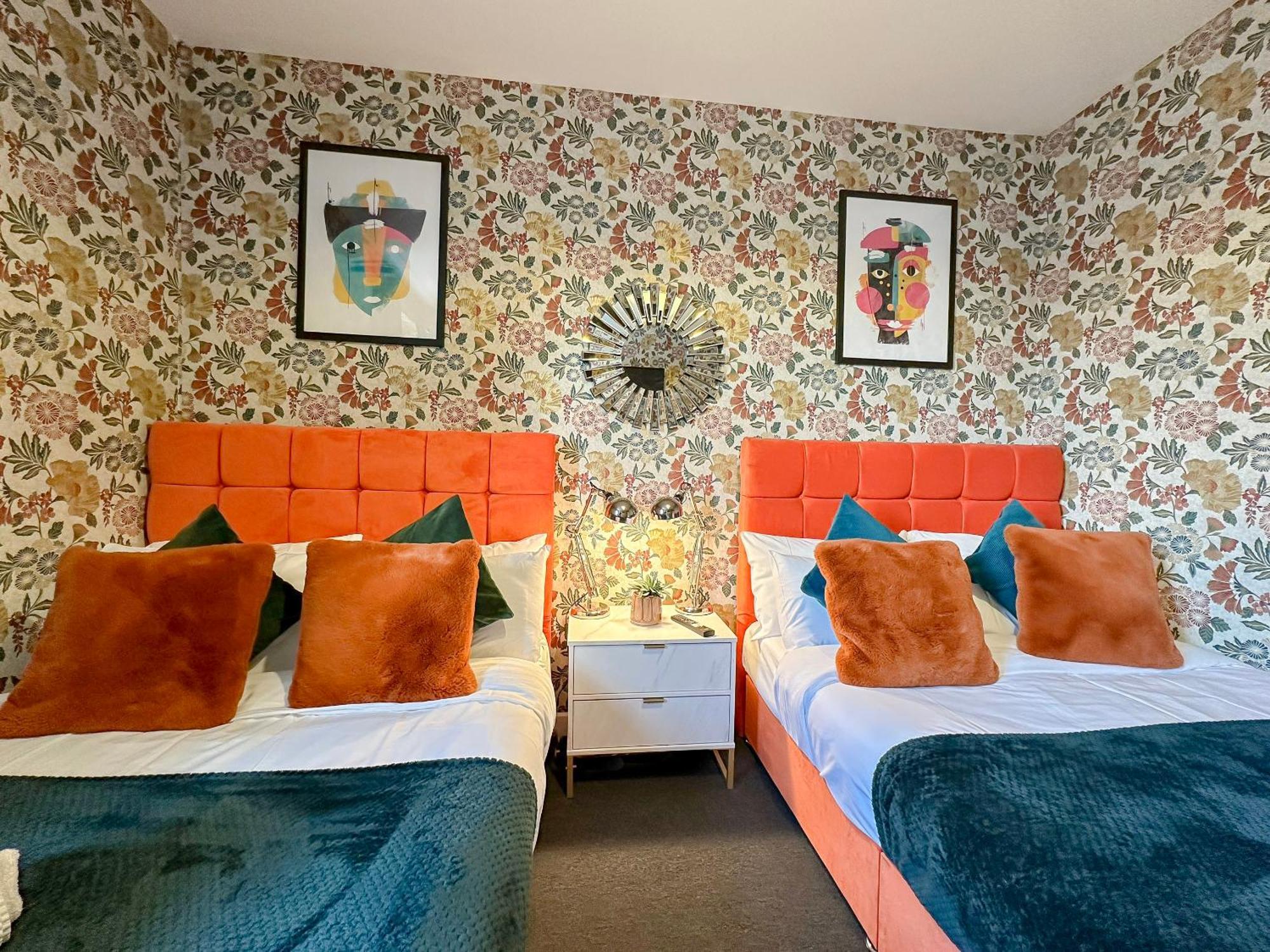 Luxury Boutique Apartments Block Free Street Parking Hounslow Eksteriør billede