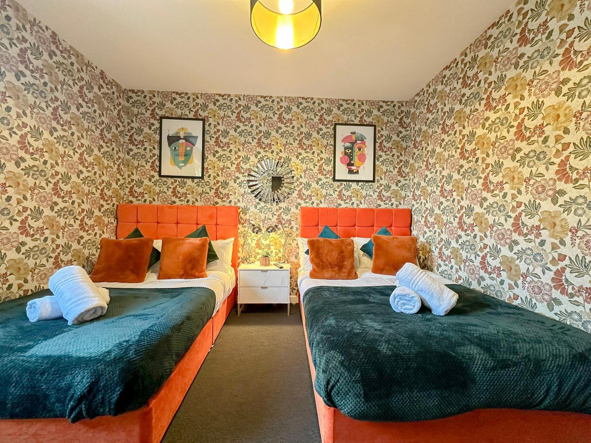 Luxury Boutique Apartments Block Free Street Parking Hounslow Eksteriør billede